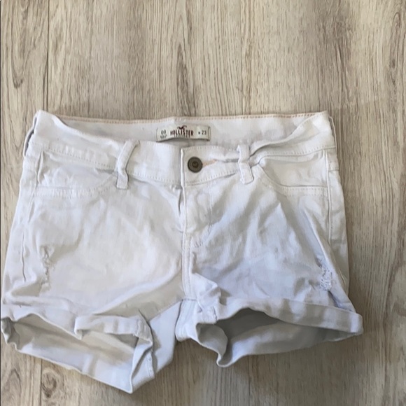 Hollister Pants - Hollister white shorts